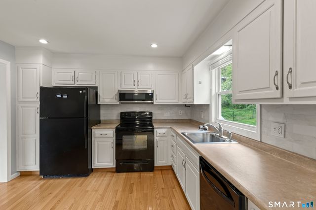 55 Hoyts Hill, Bethel, CT 06801
