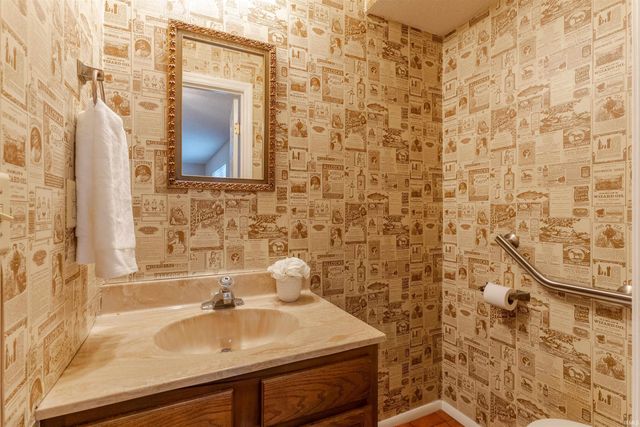 6721 Lincoln Avenue, Evansville, IN 47715