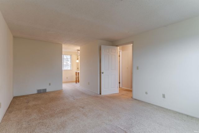 6721 Lincoln Avenue, Evansville, IN 47715