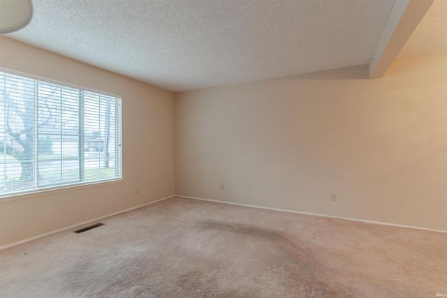 6721 Lincoln Avenue, Evansville, IN 47715