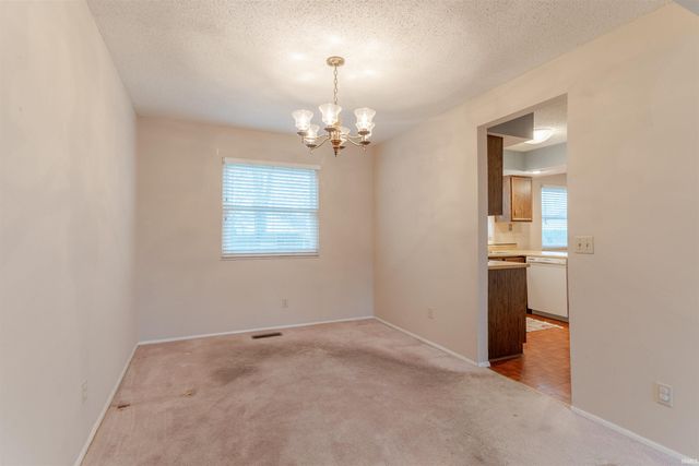 6721 Lincoln Avenue, Evansville, IN 47715