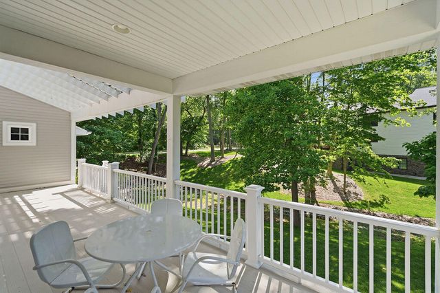 4 Columbine Drive, South Haven, MI 49090