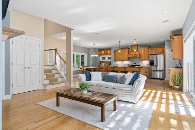 4 Columbine Drive, South Haven, MI 49090