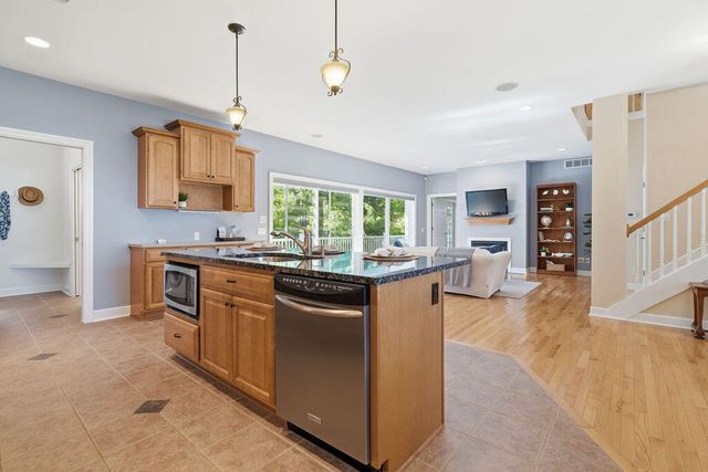 4 Columbine Drive, South Haven, MI 49090