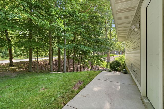 4 Columbine Drive, South Haven, MI 49090