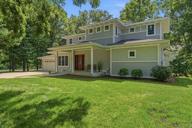 4 Columbine Drive, South Haven, MI 49090