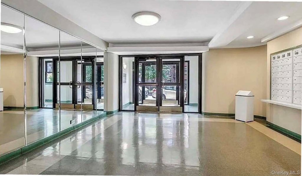 9809 64th Road 3D, Rego Park, NY 11374 — photo 4