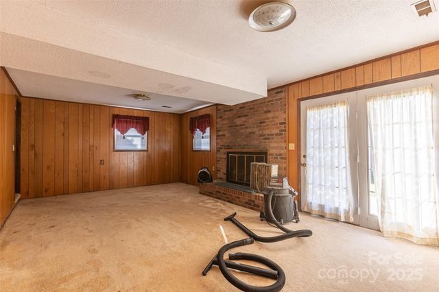 2629 Paula Drive, Gastonia, NC 28054