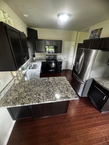29459 Woodpark Circle 29, Warren, MI 48092