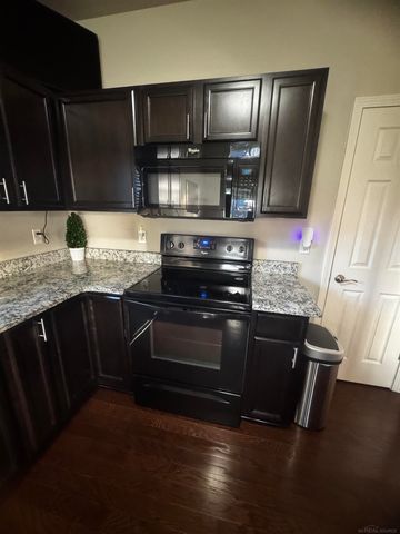 29459 Woodpark Circle 29, Warren, MI 48092