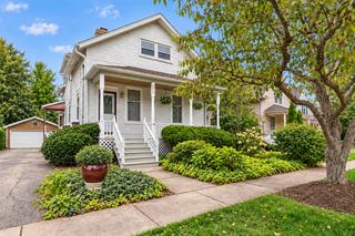 693 Cherry Avenue, Lake Forest, IL 60045