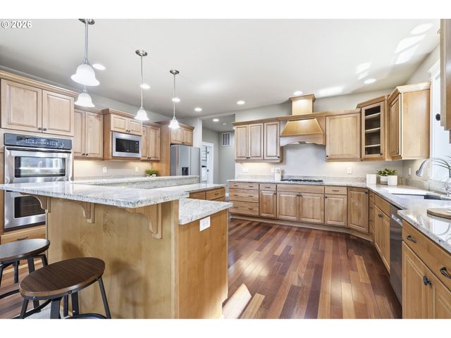 2423 TIPPERARY Ct, West Linn, OR 97068