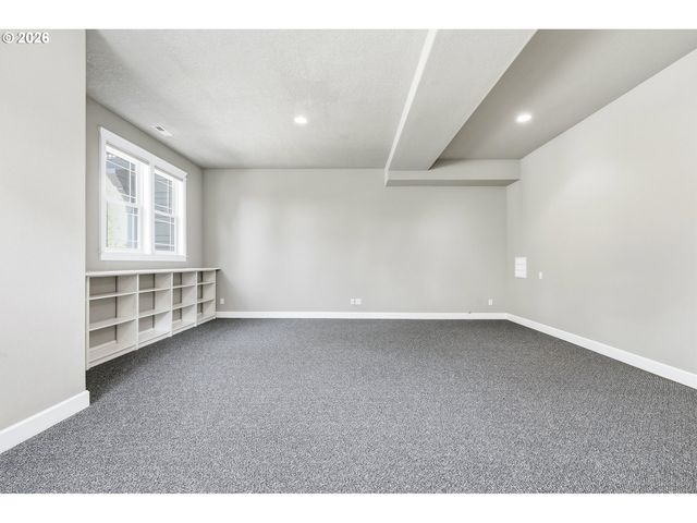 2423 TIPPERARY Ct, West Linn, OR 97068
