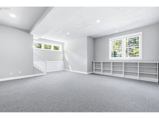 2423 TIPPERARY Ct, West Linn, OR 97068