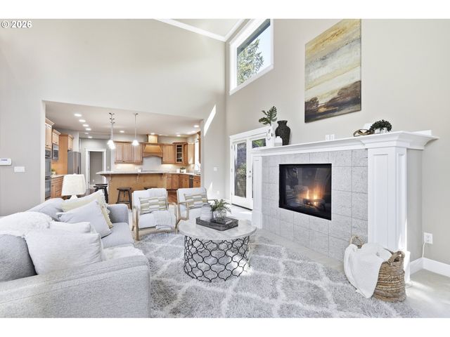 2423 TIPPERARY Ct, West Linn, OR 97068