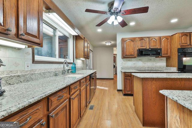 337 Andrew Bailey Road, Sharpsburg, GA 30277