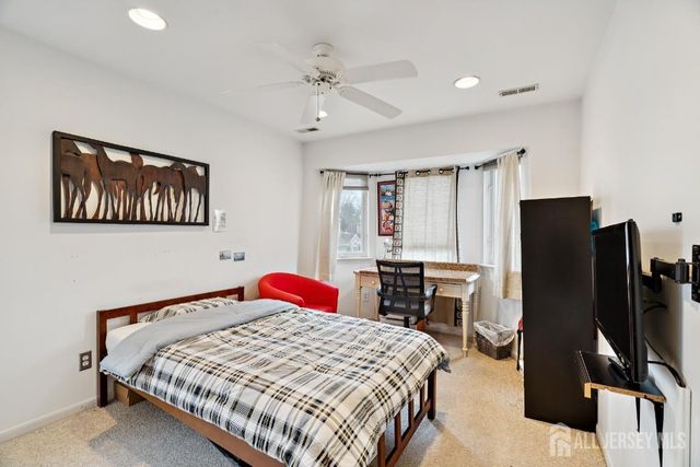 118 Coppertree Court, Edison, NJ 08820