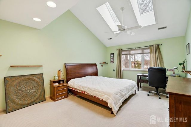 118 Coppertree Court, Edison, NJ 08820