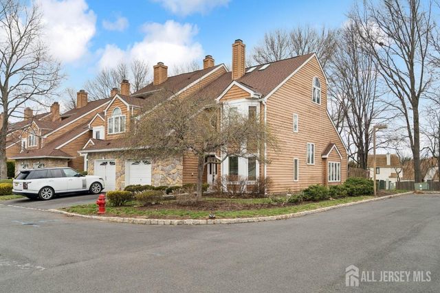 118 Coppertree Court, Edison, NJ 08820
