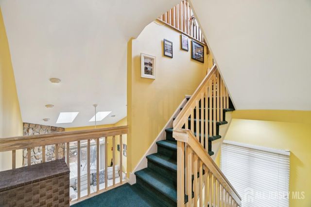 118 Coppertree Court, Edison, NJ 08820