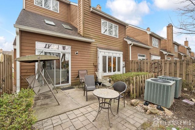 118 Coppertree Court, Edison, NJ 08820