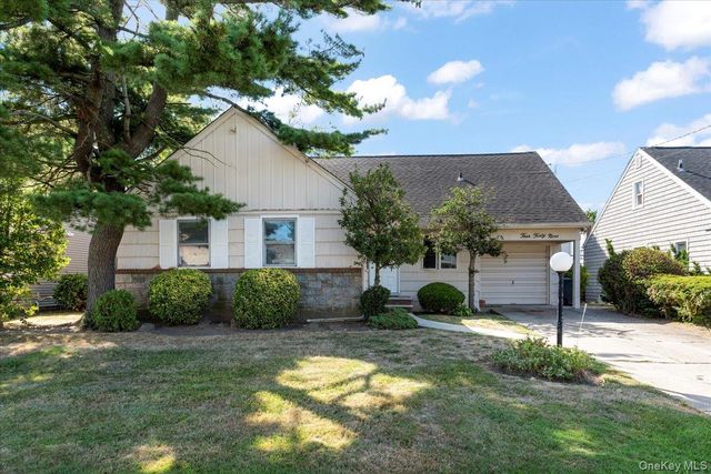 449 Argyle Road, Cedarhurst, NY 11516