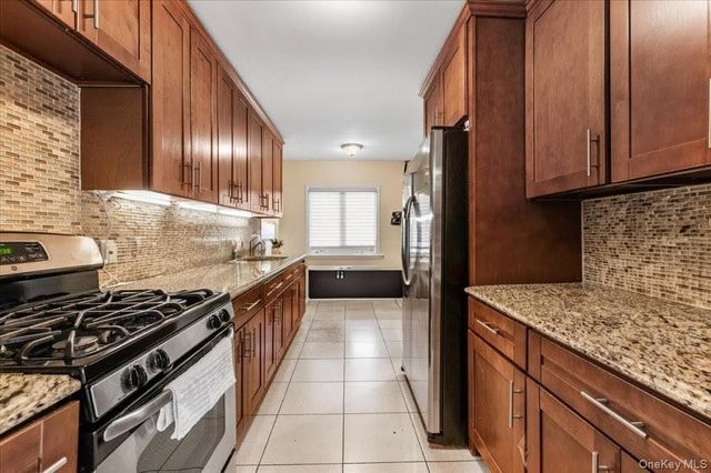 449 Argyle Road, Cedarhurst, NY 11516