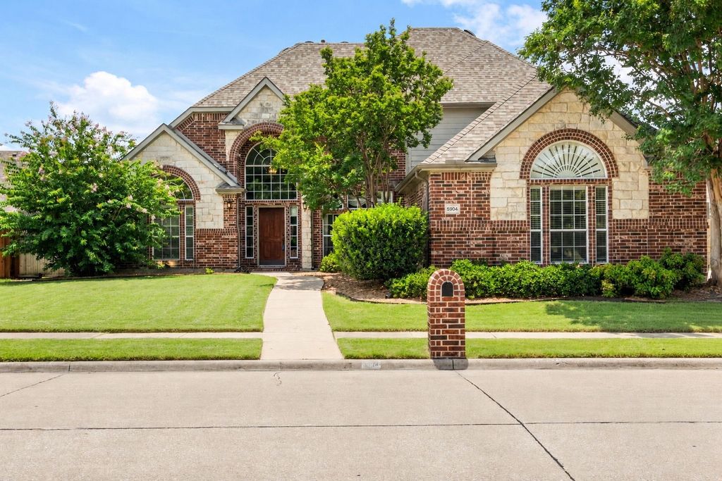 5904 Crestberry Lane, Sachse, TX 75048