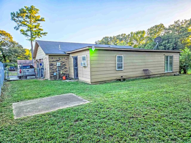 1258 DEER TRAIL LN, Memphis, TN 38109