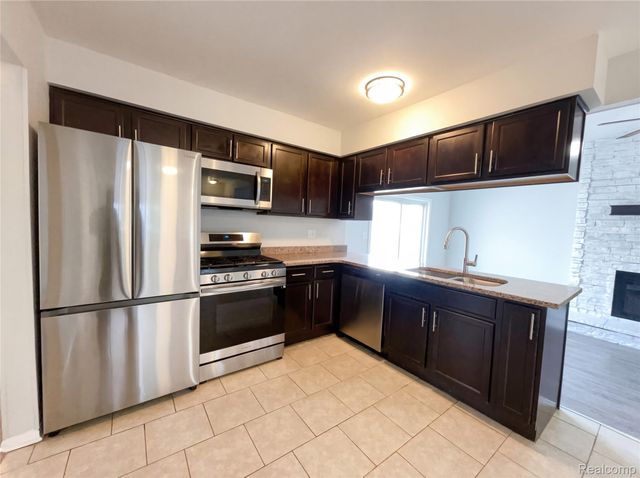 42195 Fairview Drive, Canton Charter Township, MI 48187