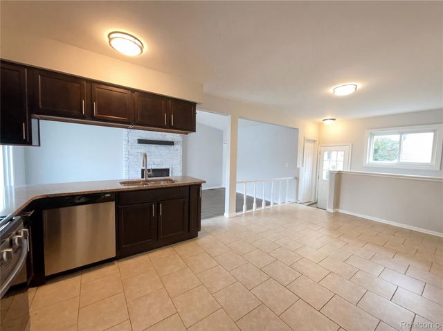 42195 Fairview Drive, Canton Charter Township, MI 48187