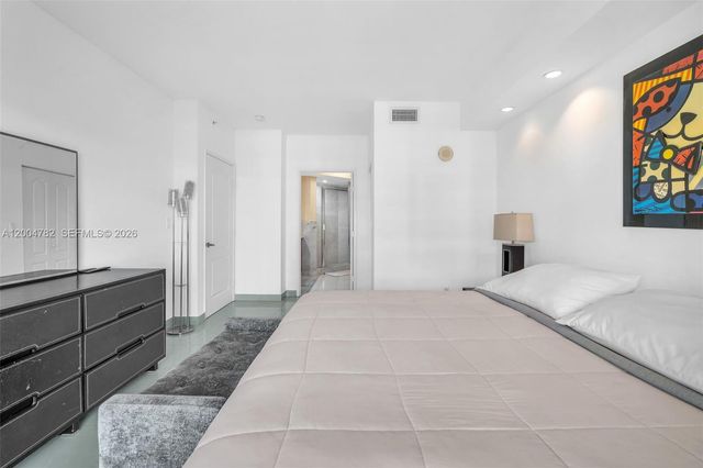 17555 Atlantic Blvd 707, Sunny Isles Beach, FL 33160