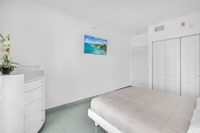 17555 Atlantic Blvd 707, Sunny Isles Beach, FL 33160