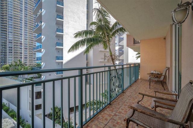 17555 Atlantic Blvd 707, Sunny Isles Beach, FL 33160