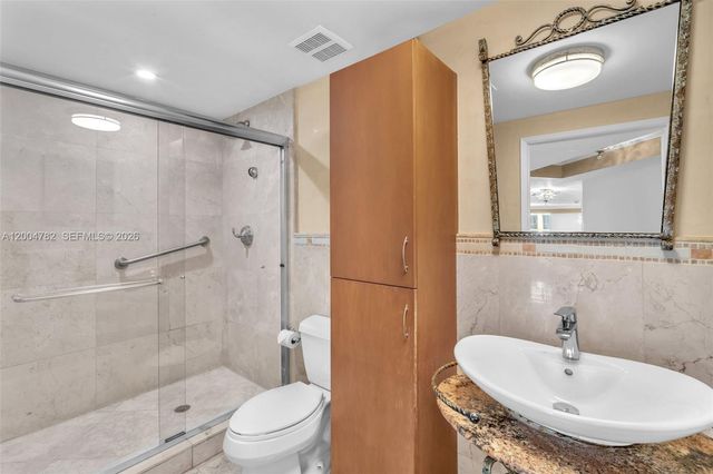 17555 Atlantic Blvd 707, Sunny Isles Beach, FL 33160