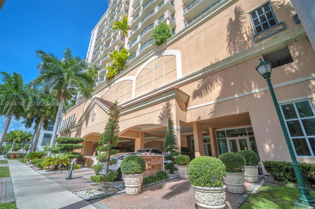 17555 Atlantic Blvd 707, Sunny Isles Beach, FL 33160