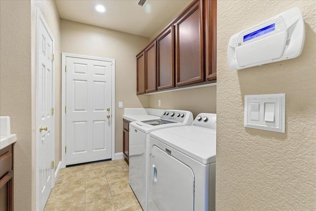 1641 Hummingbird Way, Roseville, CA 95747