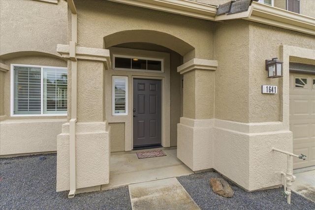 1641 Hummingbird Way, Roseville, CA 95747
