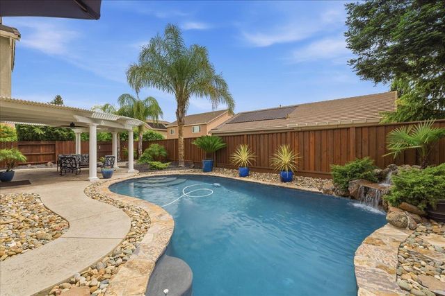 1641 Hummingbird Way, Roseville, CA 95747