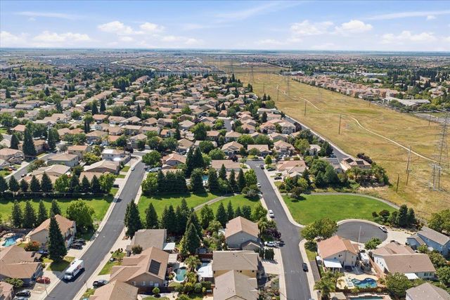 1641 Hummingbird Way, Roseville, CA 95747