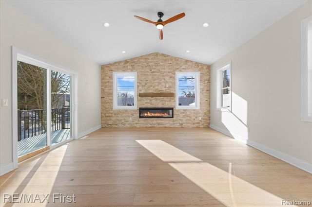 700 Devillen Avenue, Royal Oak, MI 48073