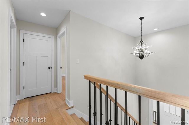 700 Devillen Avenue, Royal Oak, MI 48073