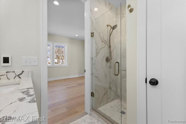 700 Devillen Avenue, Royal Oak, MI 48073