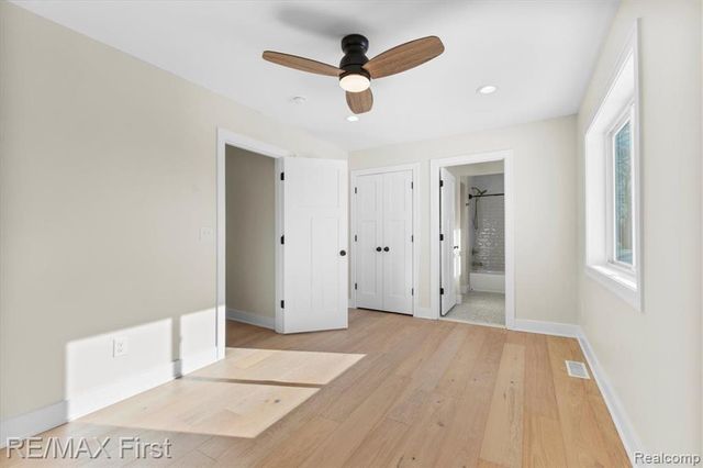 700 Devillen Avenue, Royal Oak, MI 48073