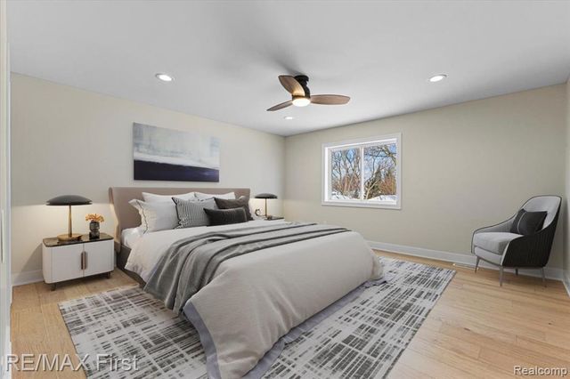 700 Devillen Avenue, Royal Oak, MI 48073