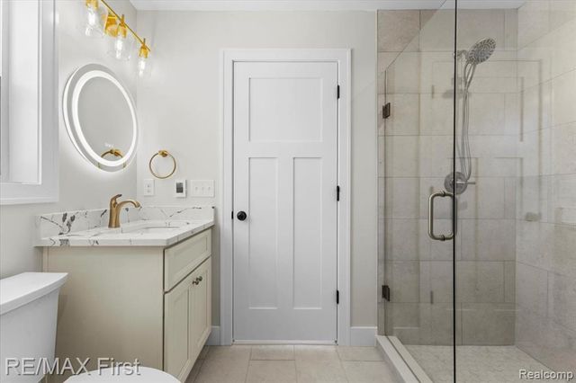 700 Devillen Avenue, Royal Oak, MI 48073