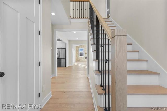 700 Devillen Avenue, Royal Oak, MI 48073