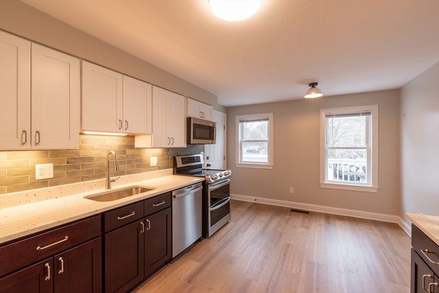 19 Hoyle 1, Norwood, MA 02062