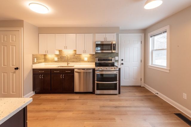 19 Hoyle 1, Norwood, MA 02062