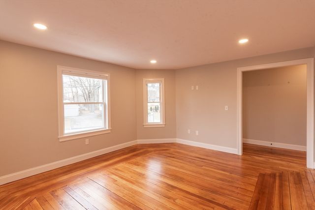 19 Hoyle 1, Norwood, MA 02062